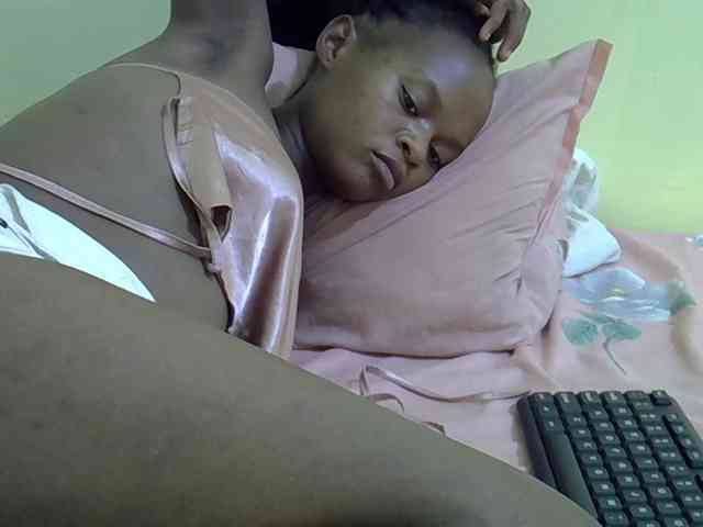 Hotdreamteen001 webcam