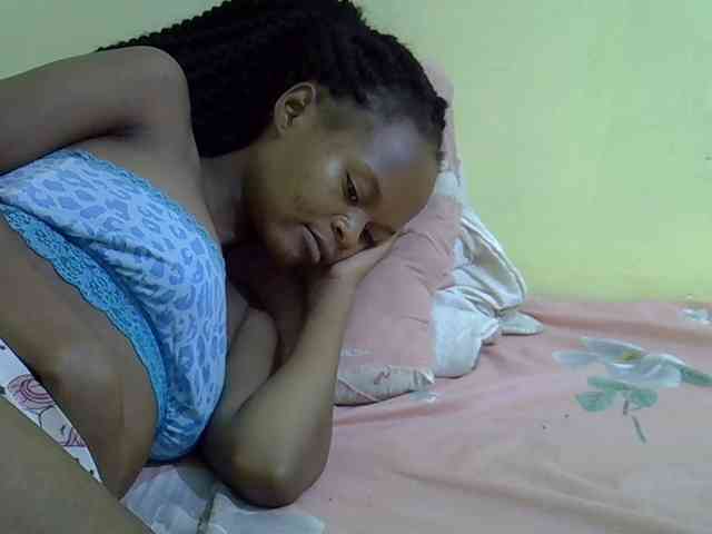 Hotdreamteen001 webcam