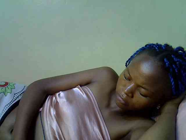 Hotdreamteen001 webcam