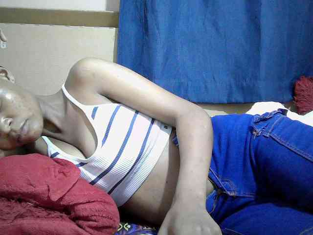 Hotdreamteen001 webcam