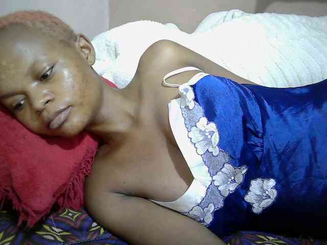 Hotdreamteen001 webcam