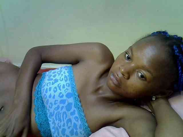 Hotdreamteen001 webcam