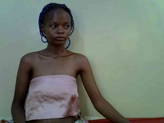 Hotdreamteen001 webcam