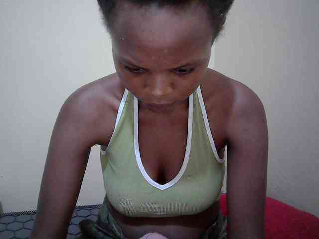 Hotdreamteen001 webcam