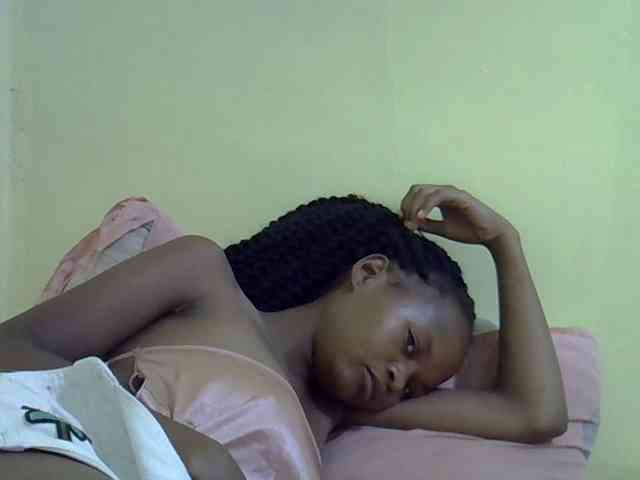 Hotdreamteen001 webcam