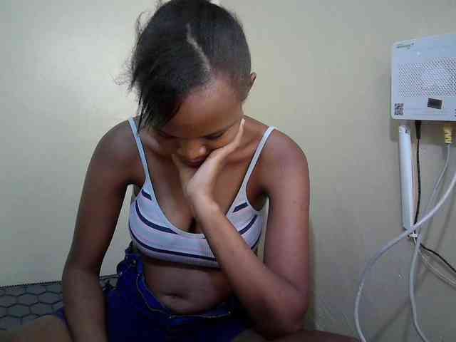 Hotdreamteen001 webcam