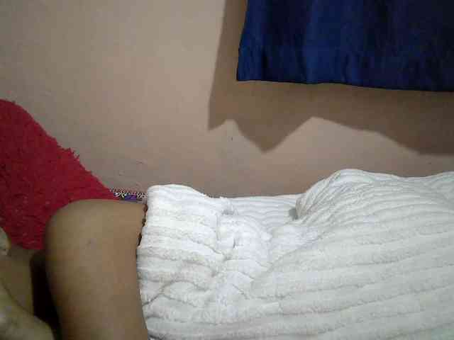 Hotdreamteen001 webcam