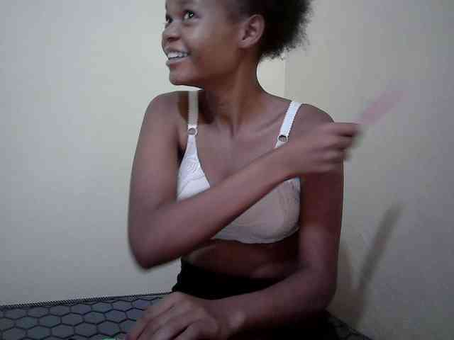 Hotdreamteen001 webcam