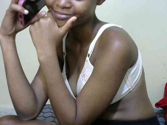 Hotdreamteen001 webcam