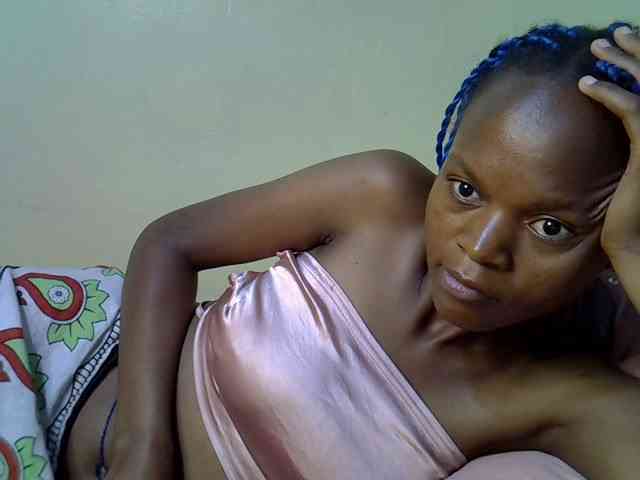 Hotdreamteen001 webcam