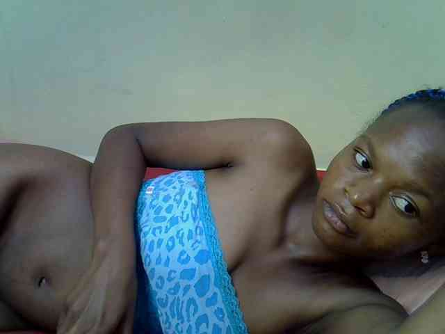 Hotdreamteen001 webcam