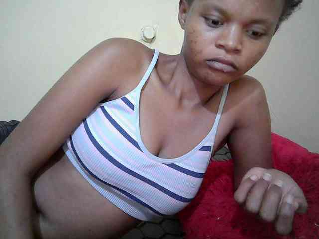 Hotdreamteen001 webcam