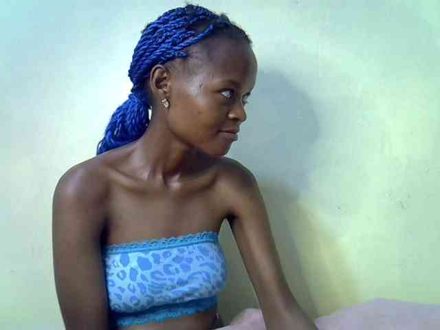 Hotdreamteen001 webcam