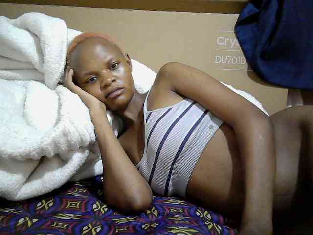 Hotdreamteen001 webcam