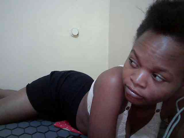 Hotdreamteen001 webcam