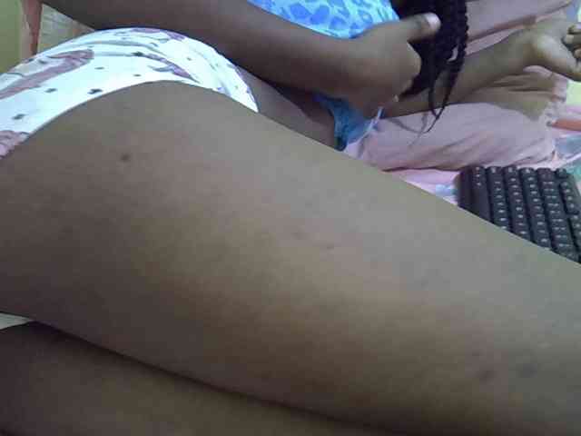 Hotdreamteen001 webcam