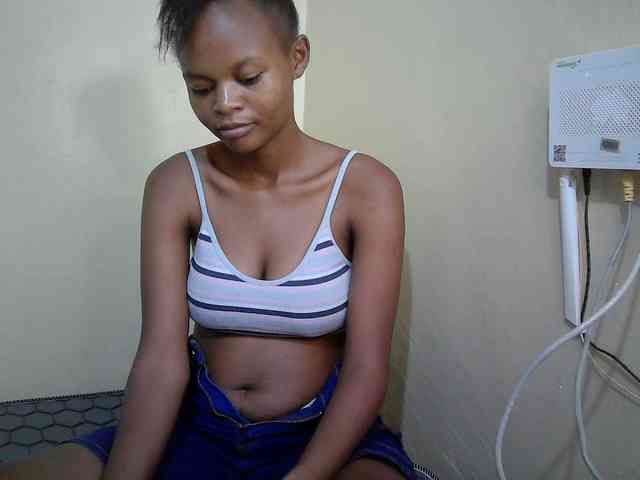 Hotdreamteen001 webcam