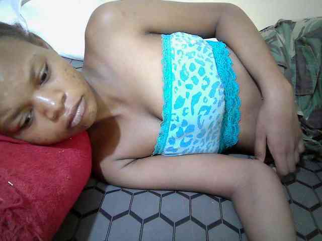 Hotdreamteen001 webcam