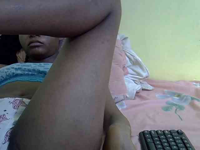 Hotdreamteen001 webcam