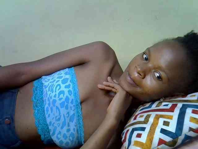 Hotdreamteen001 webcam