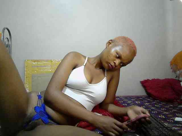 Hotdreamteen001 webcam