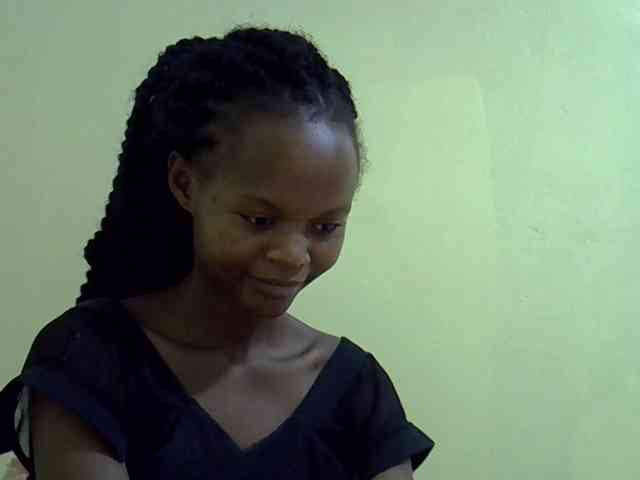 Hotdreamteen001 webcam