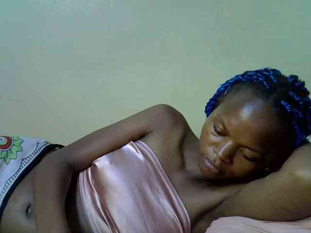 Hotdreamteen001 webcam