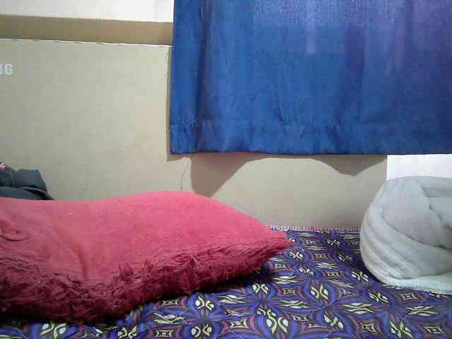 Hotdreamteen001 webcam