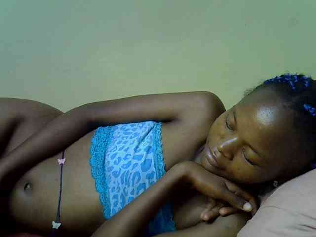 Hotdreamteen001 webcam