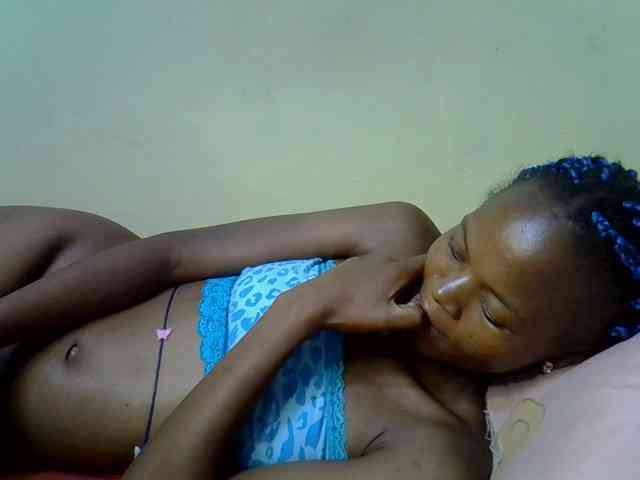 Hotdreamteen001 webcam