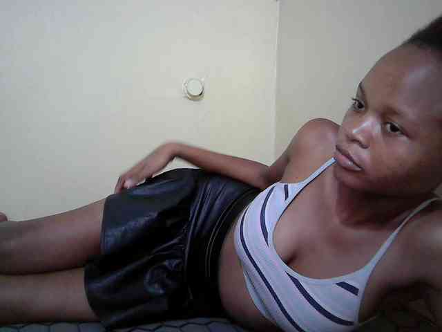 Hotdreamteen001 webcam