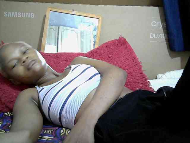 Hotdreamteen001 webcam