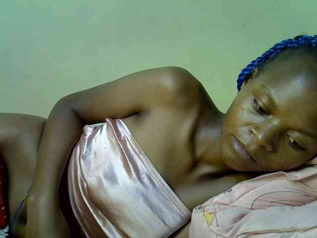 Hotdreamteen001 webcam