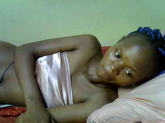 Hotdreamteen001 webcam