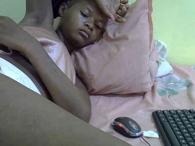 Hotdreamteen001 webcam