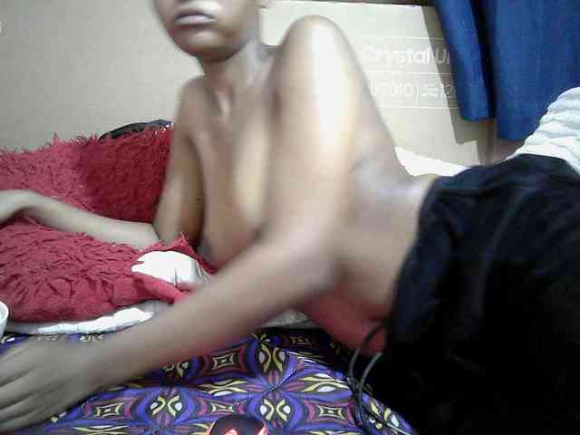 Hotdreamteen001 webcam