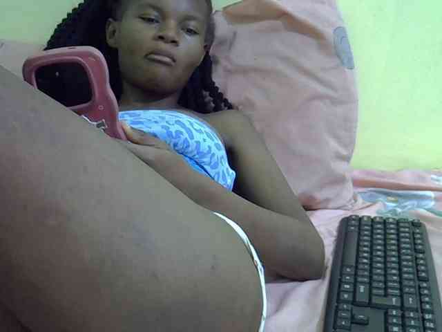 Hotdreamteen001 webcam