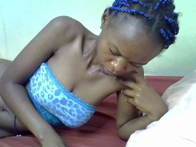 Hotdreamteen001 webcam