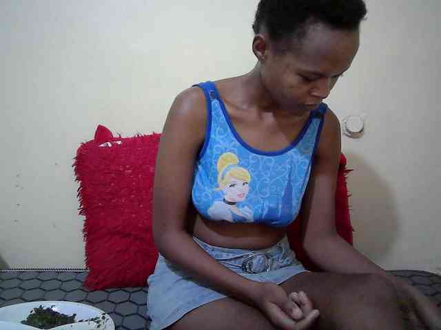 Hotdreamteen001 webcam