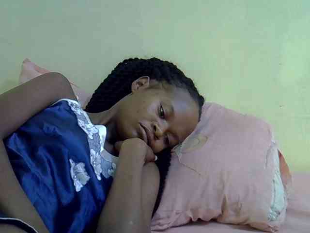 Hotdreamteen001 webcam