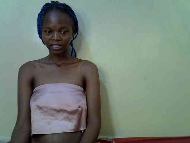 Hotdreamteen001 webcam