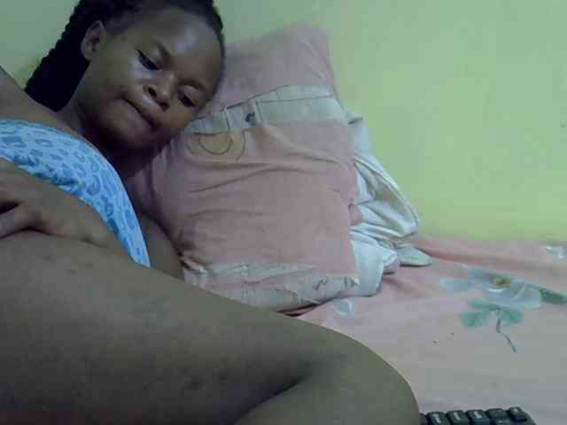 Hotdreamteen001 webcam