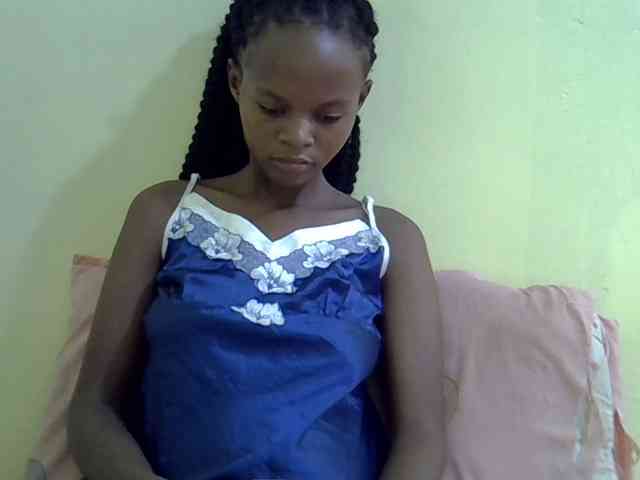 Hotdreamteen001 webcam