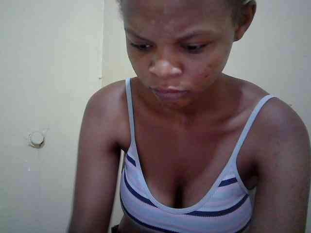 Hotdreamteen001 webcam