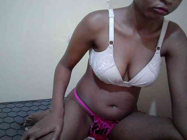 Hotdreamteen001 webcam