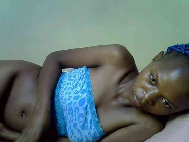 Hotdreamteen001 webcam