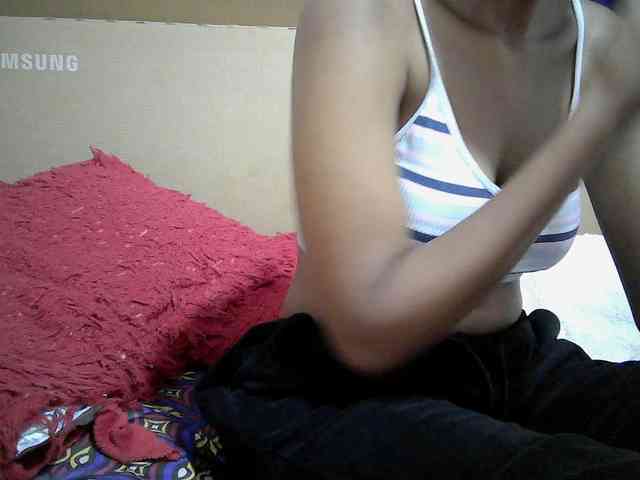 Hotdreamteen001 webcam