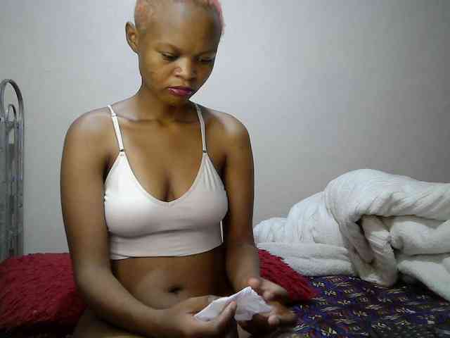 Hotdreamteen001 webcam