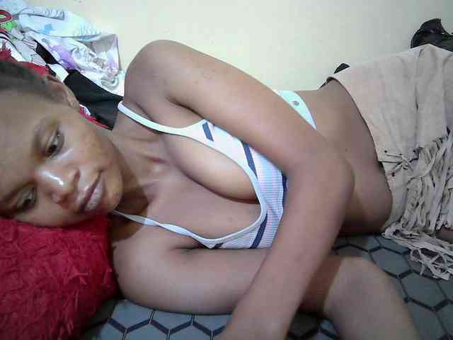 Hotdreamteen001 webcam