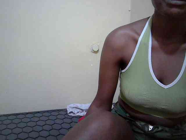 Hotdreamteen001 webcam